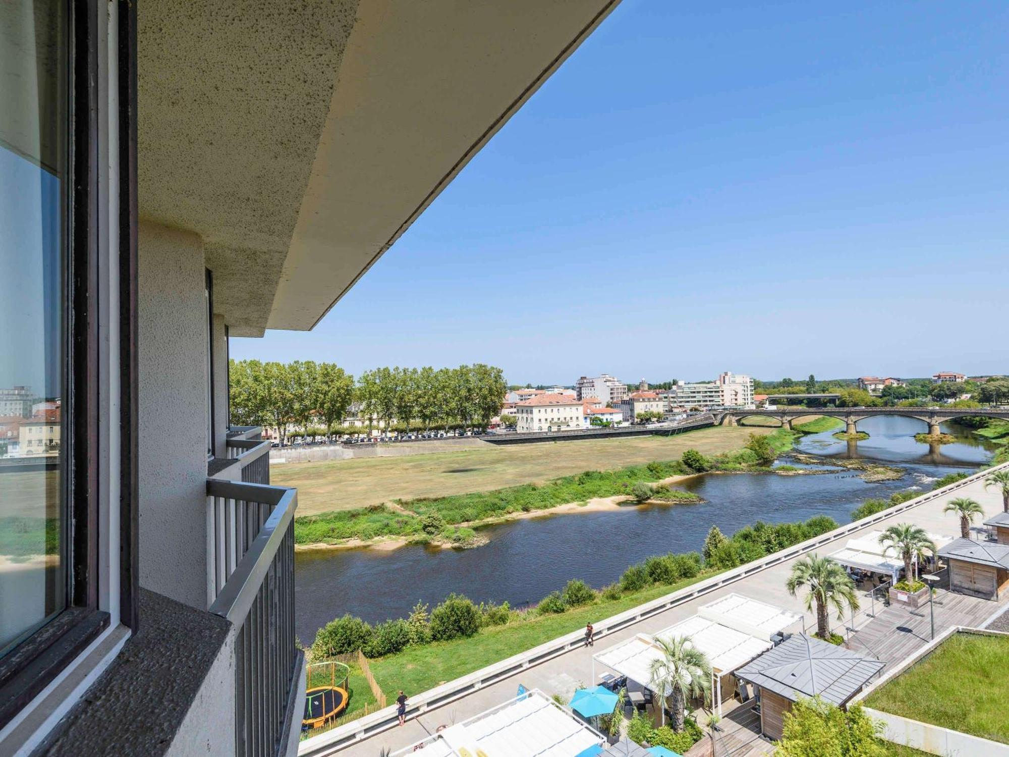 Ibis Styles Dax Centre Hotel Bagian luar foto
