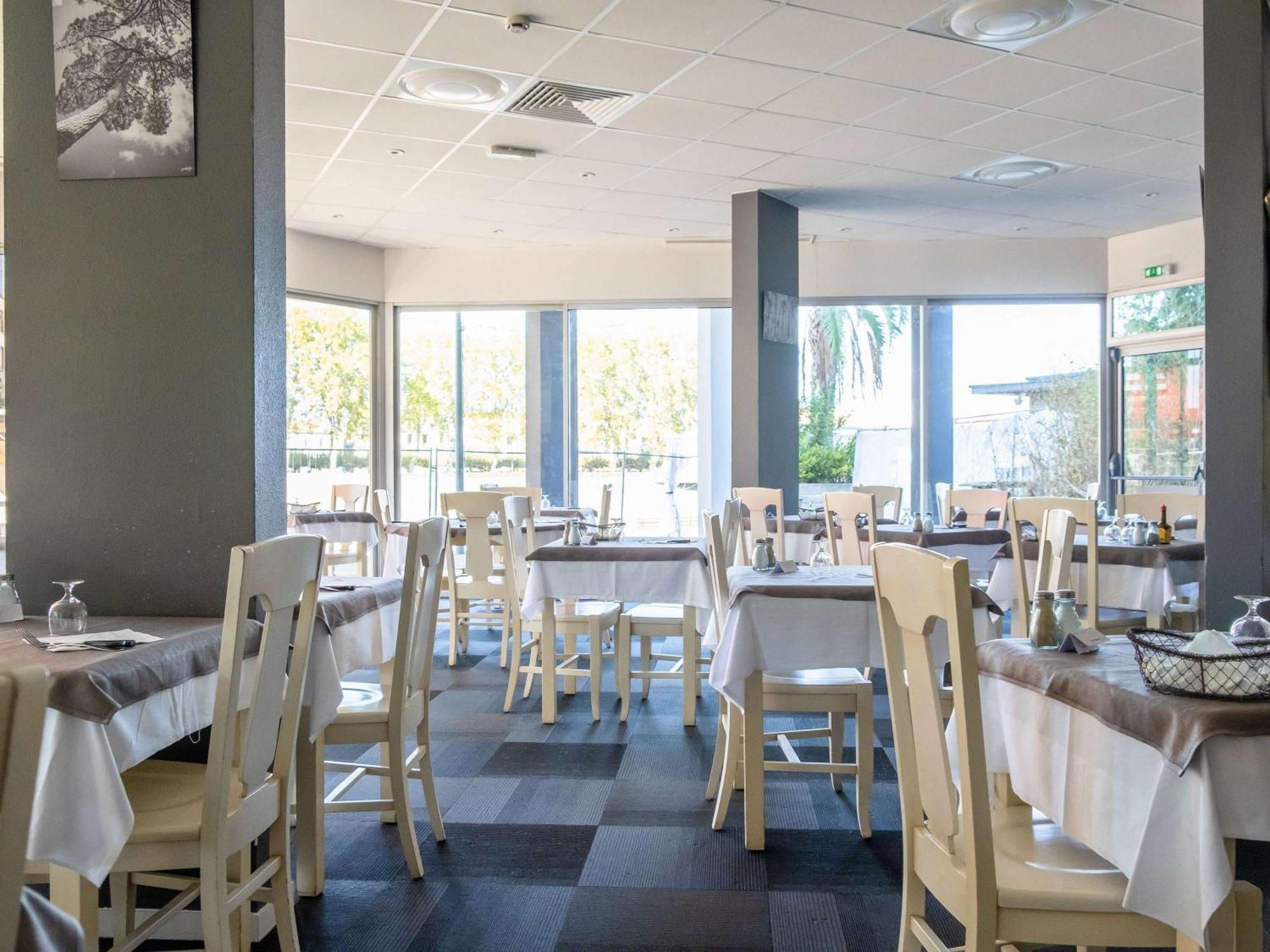 Ibis Styles Dax Centre Hotel Bagian luar foto